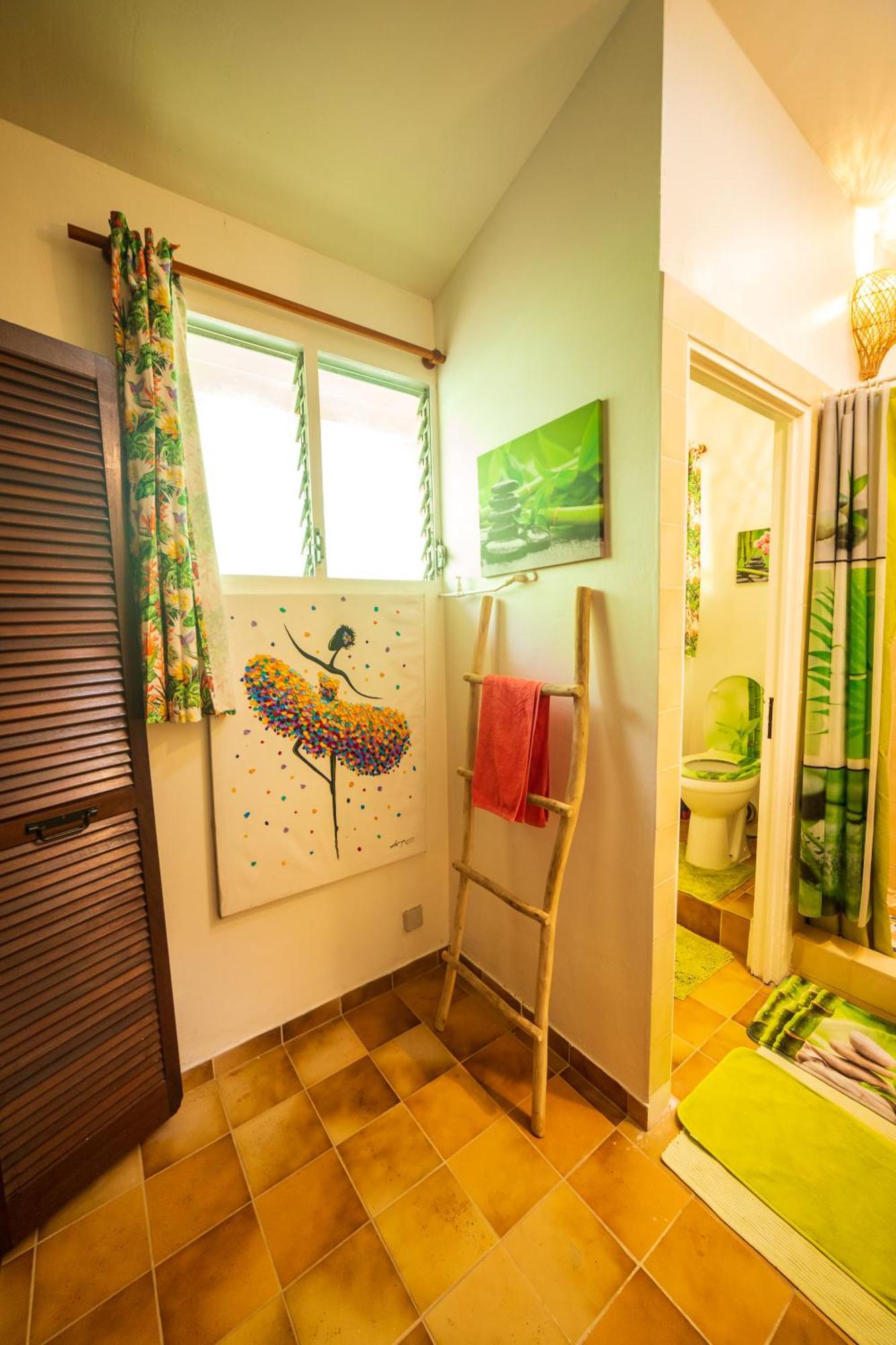 Villa Martinique Treehouse Canton Suisse Esterno foto
