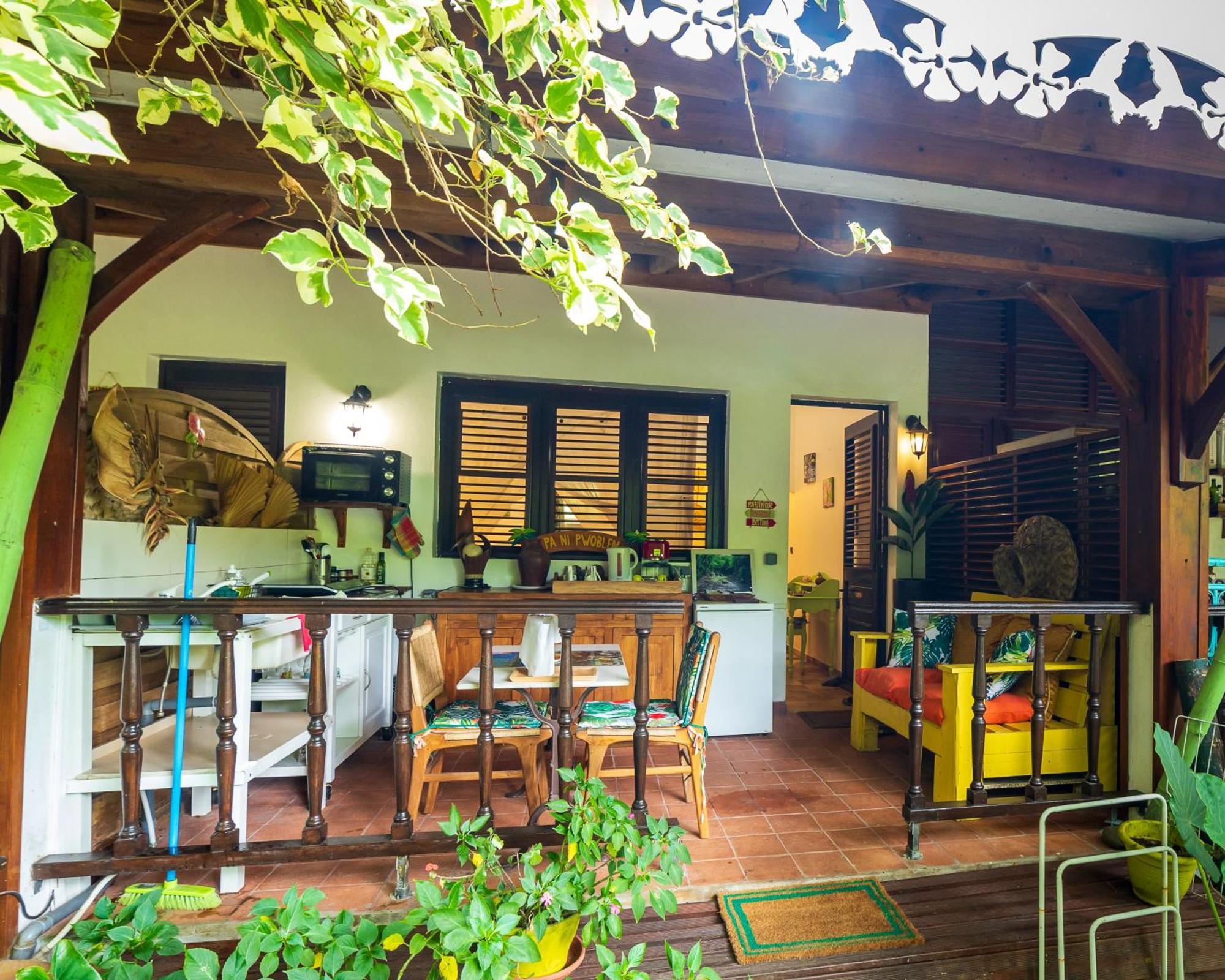 Villa Martinique Treehouse Canton Suisse Esterno foto