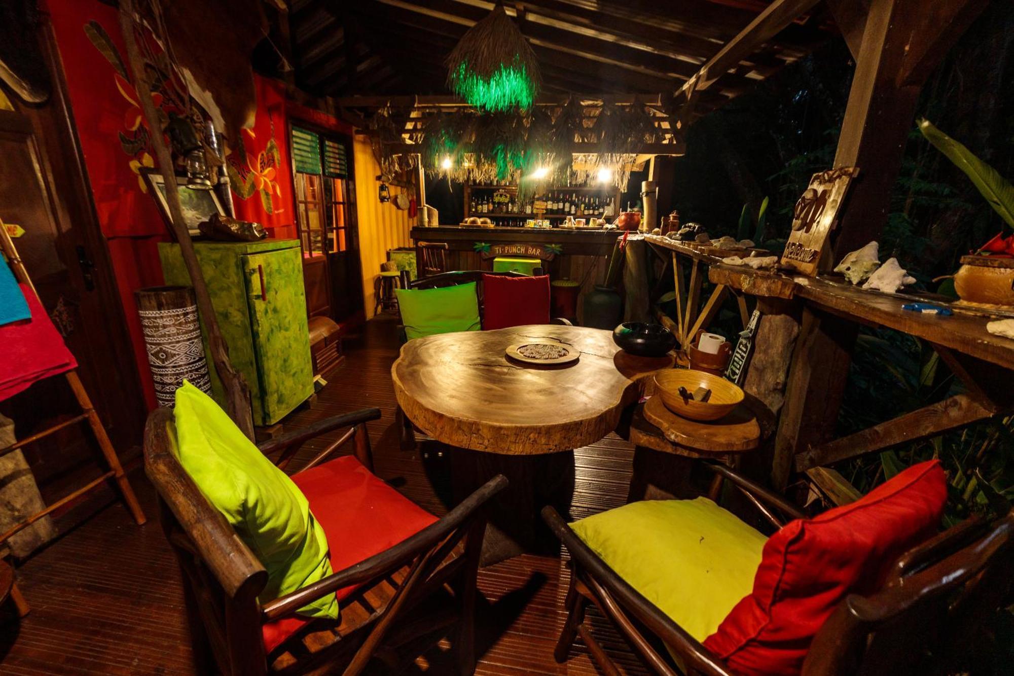 Villa Martinique Treehouse Canton Suisse Esterno foto
