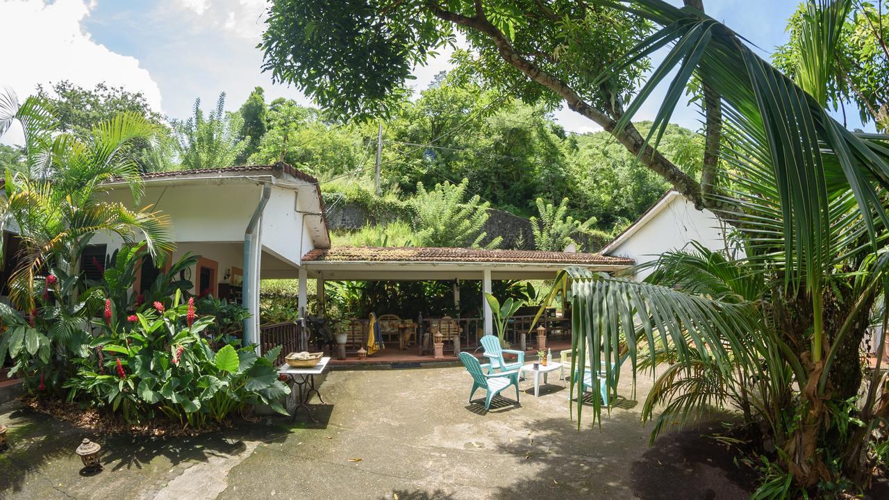 Villa Martinique Treehouse Canton Suisse Esterno foto